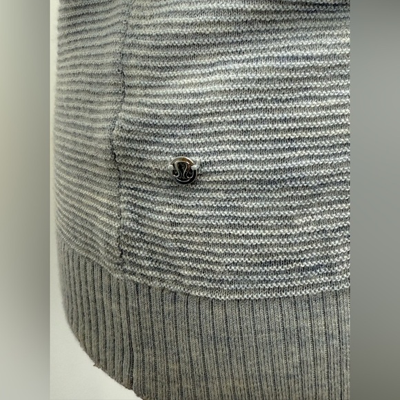 LULULEMON Athletica Light Gray Simply Wool ribbed sweater size 4 - Picture 11 of 15